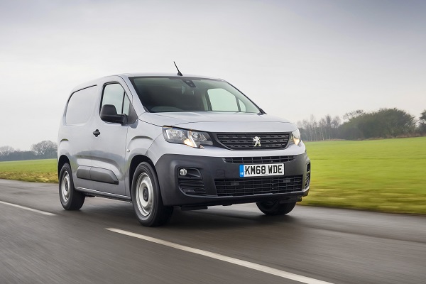 Peugeot expands van range - Electrical connection